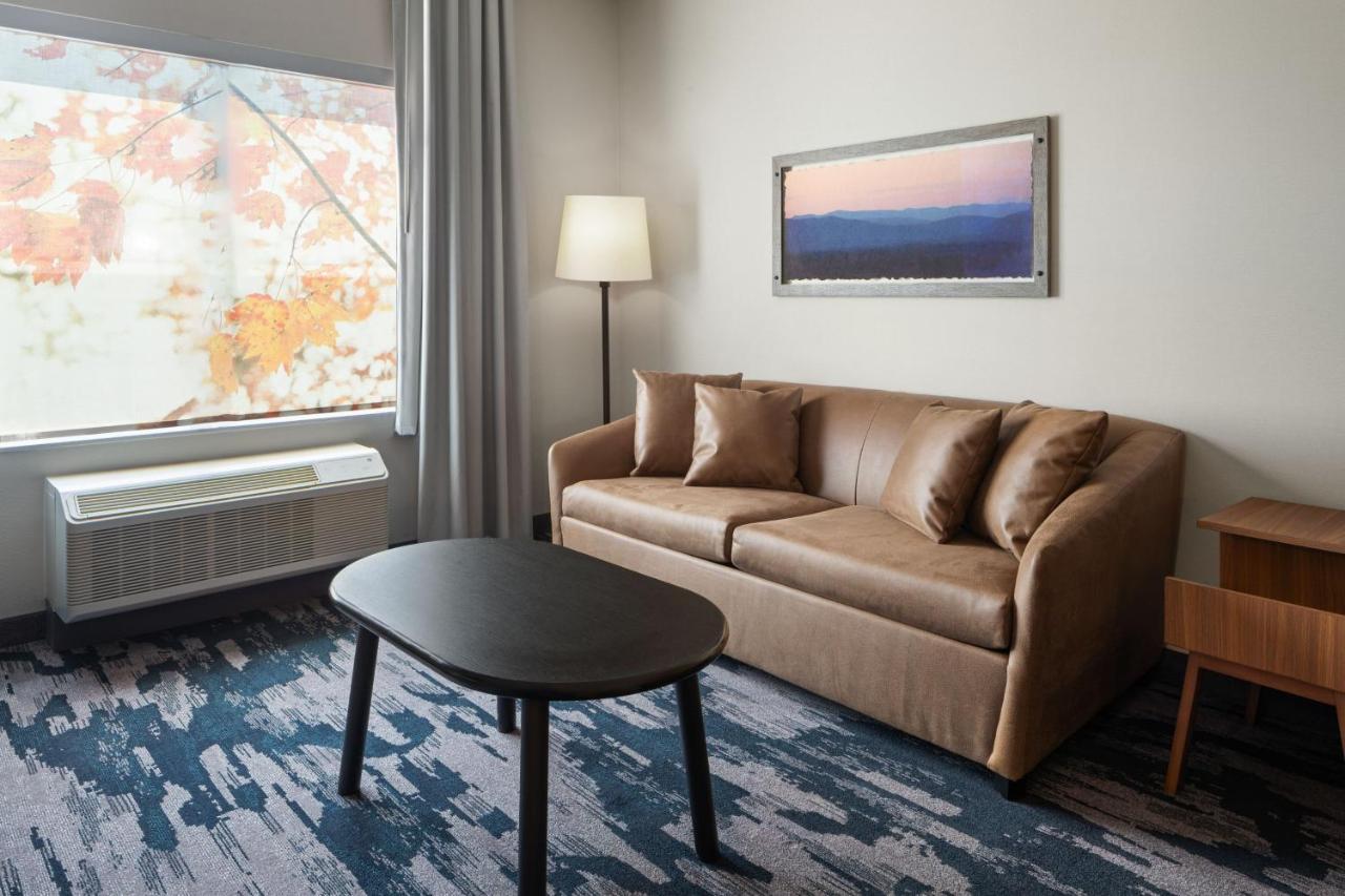 Fairfield By Marriott Inn & Suites Whitsett Greensboro East 外观 照片
